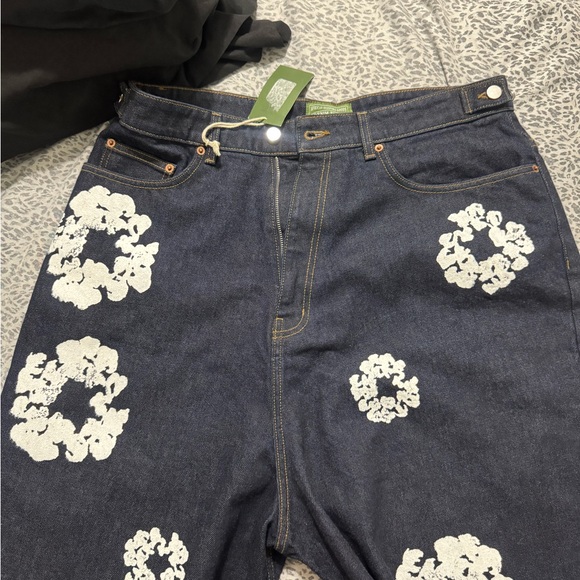 Men's Straight Leg Jeans with White Floral Design - Picture 1 of 6